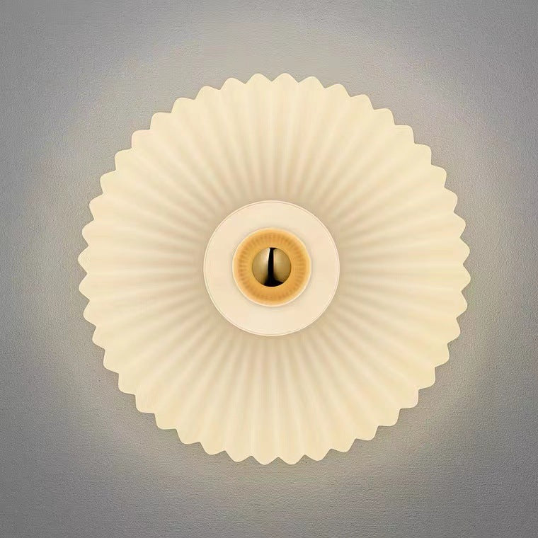 Nordic Vintage Glass Wall Sconce — product detail view 10
