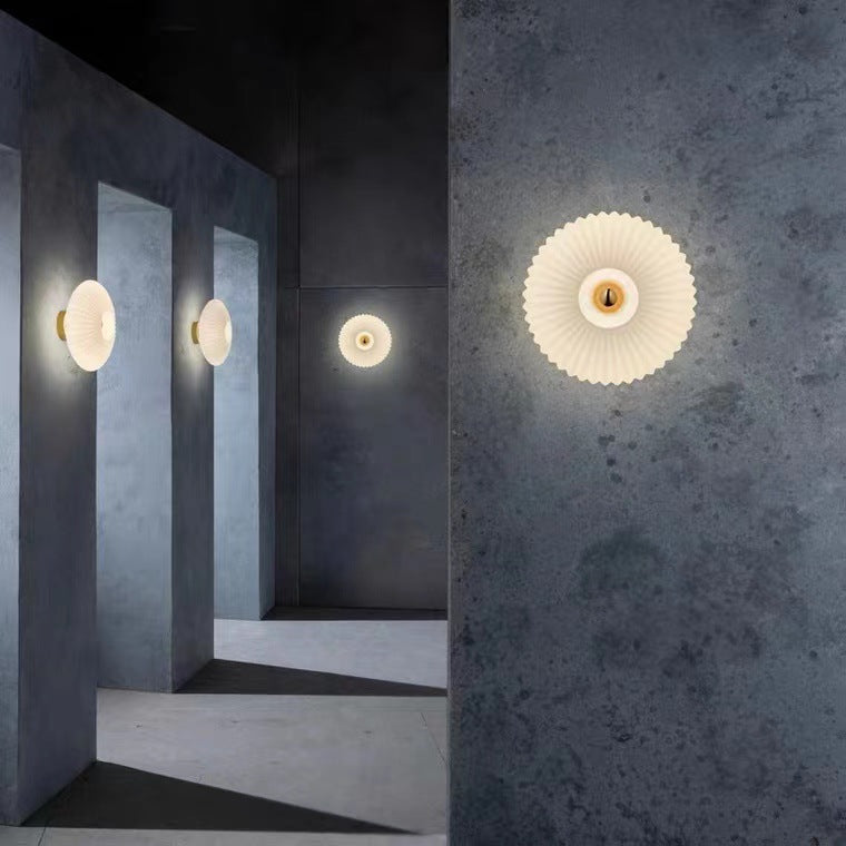 Nordic Vintage Glass Wall Sconce — product detail view 1
