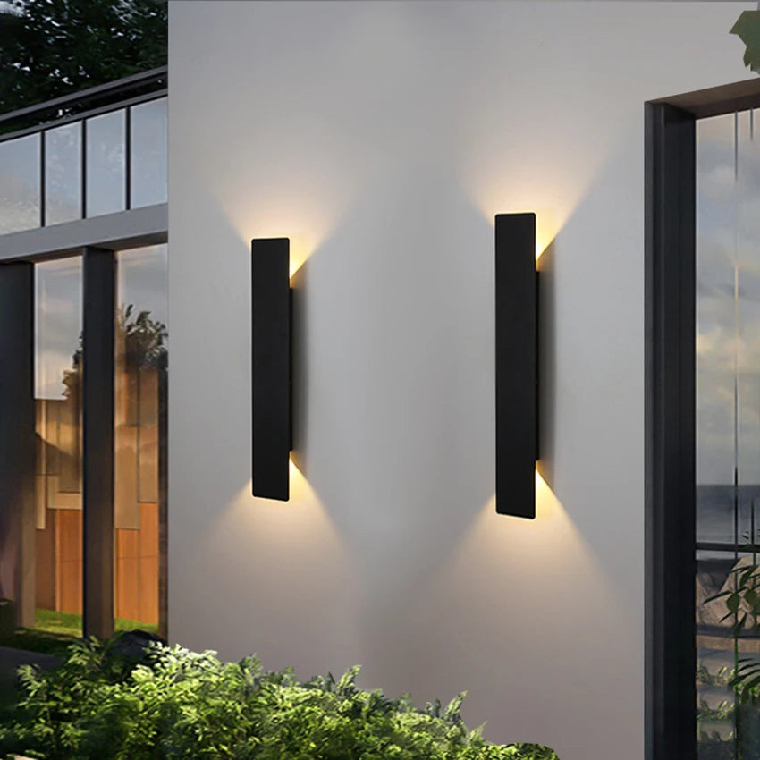 Linear IP65 Outdoor Wall Light — product detail view 1