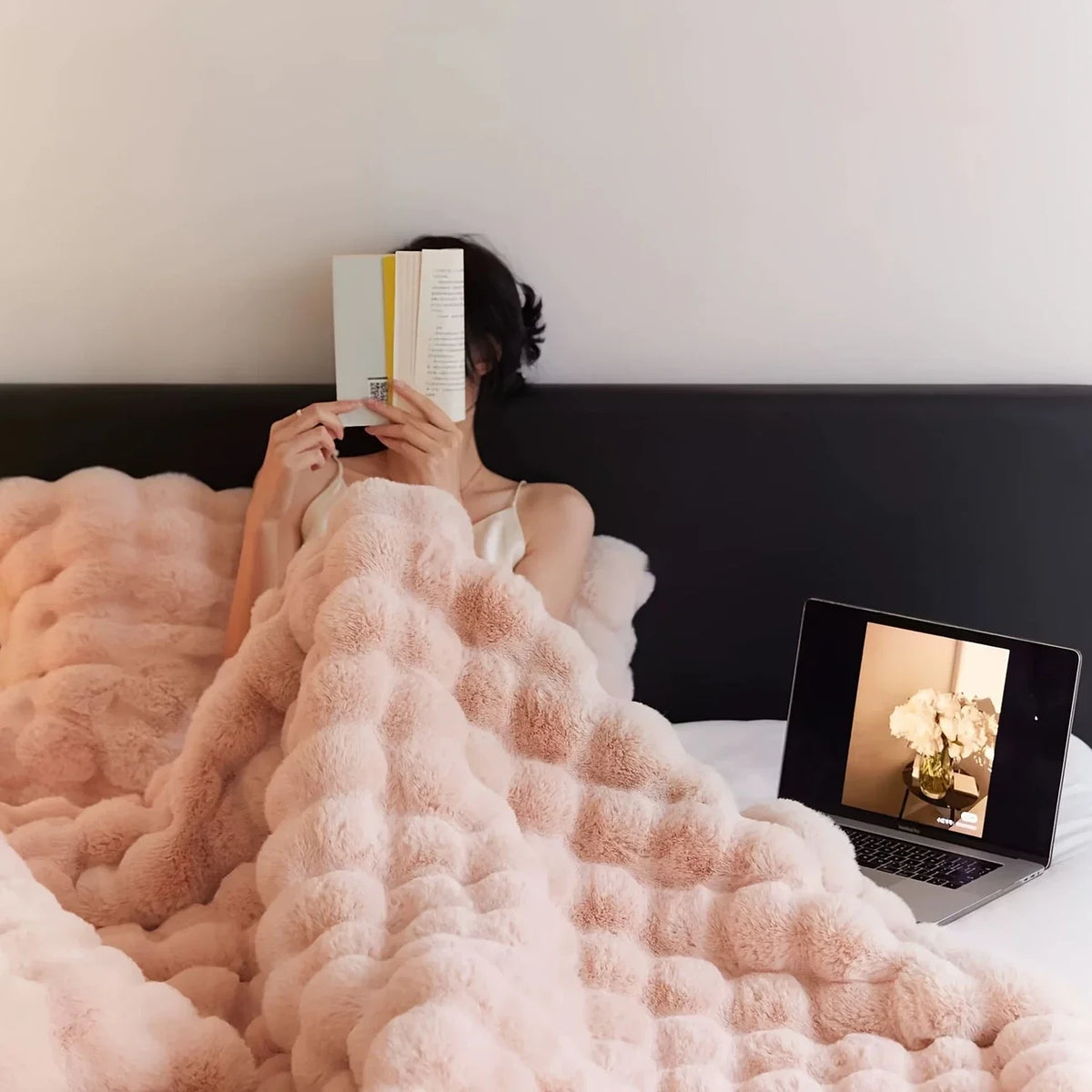 Milo Bubble-Fleece Throw