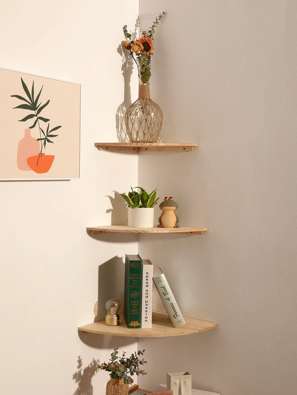 Wren Scalloped Floating Corner Shelf