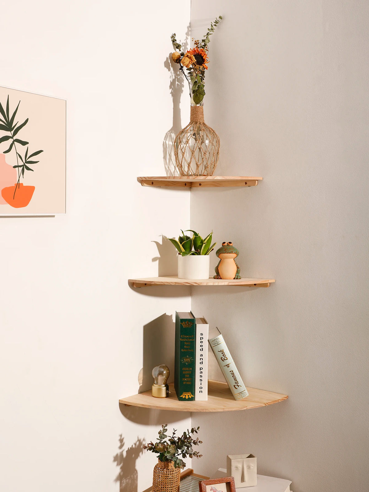Wren Scalloped Floating Corner Shelf