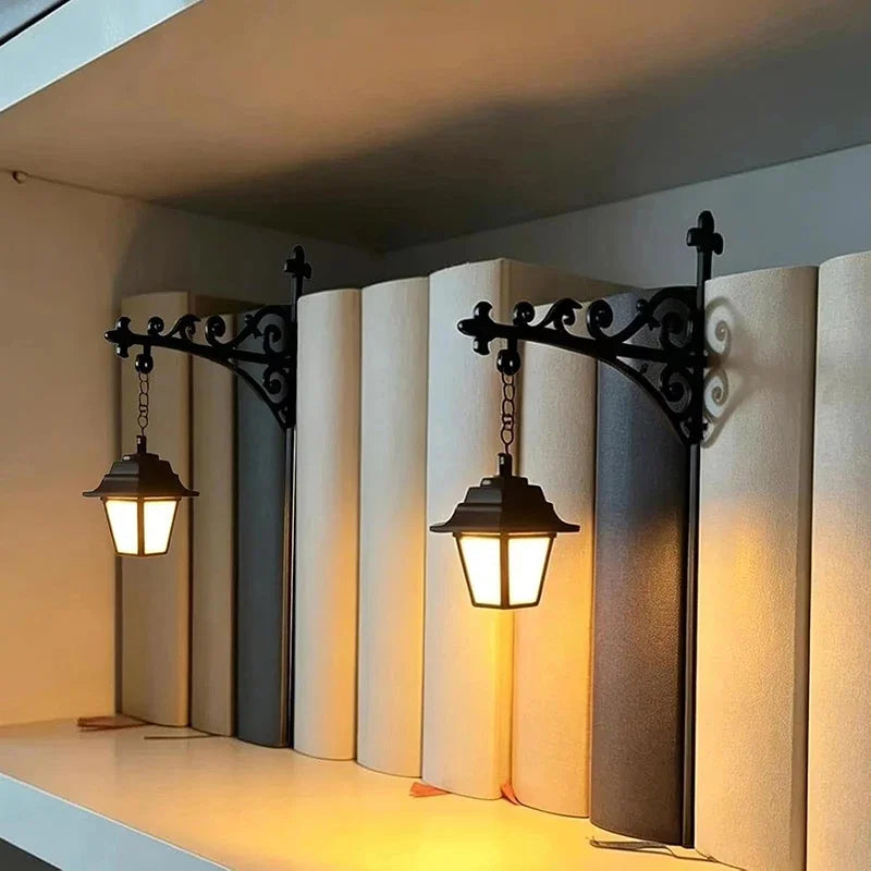 Bramble Library Shelf Lantern