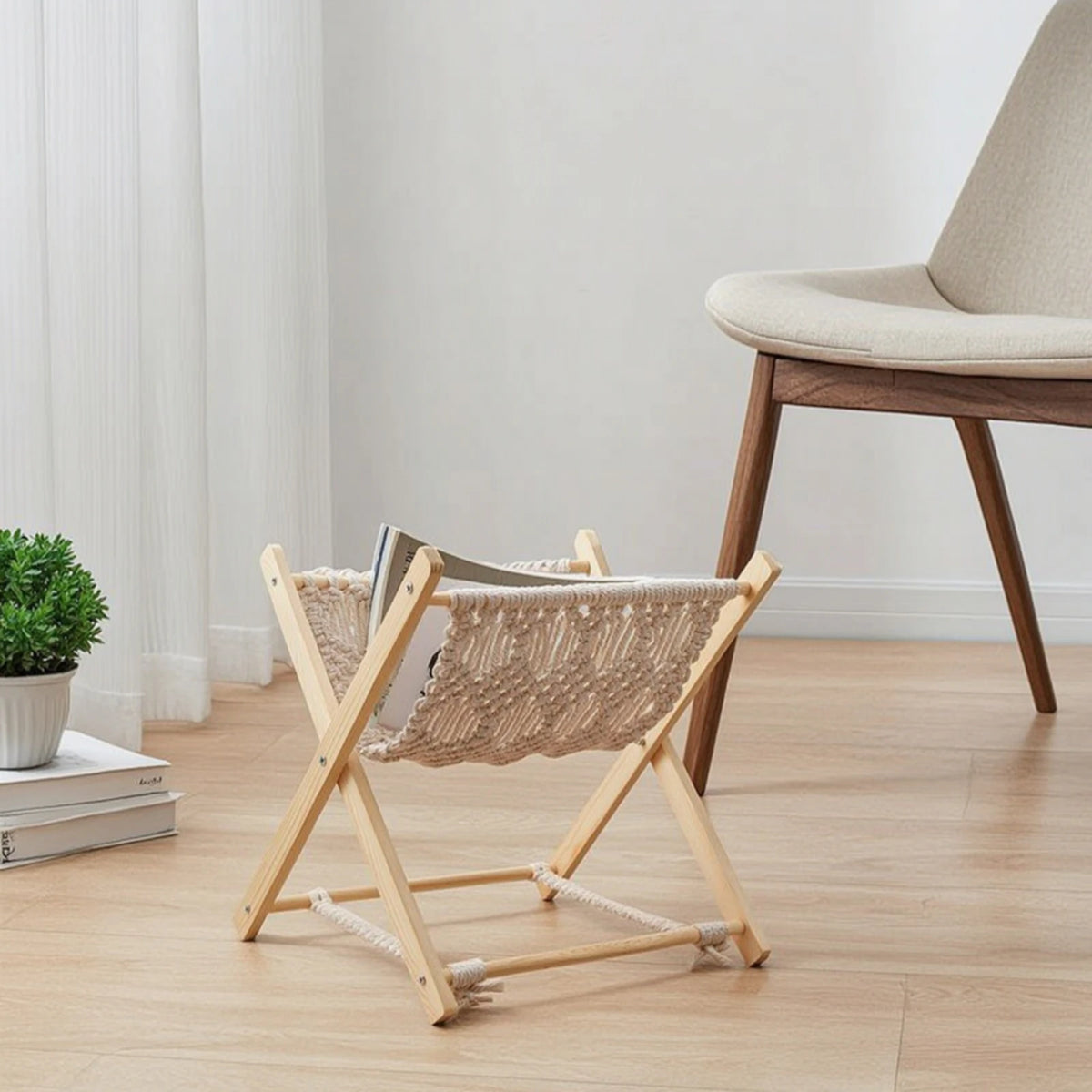 Lark Woven Sling Magazine Rack