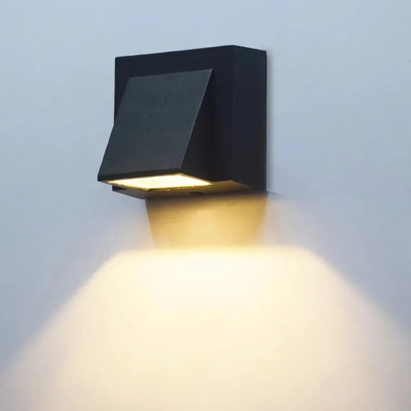Compact IP65 Outdoor Wall Light — product detail view 1